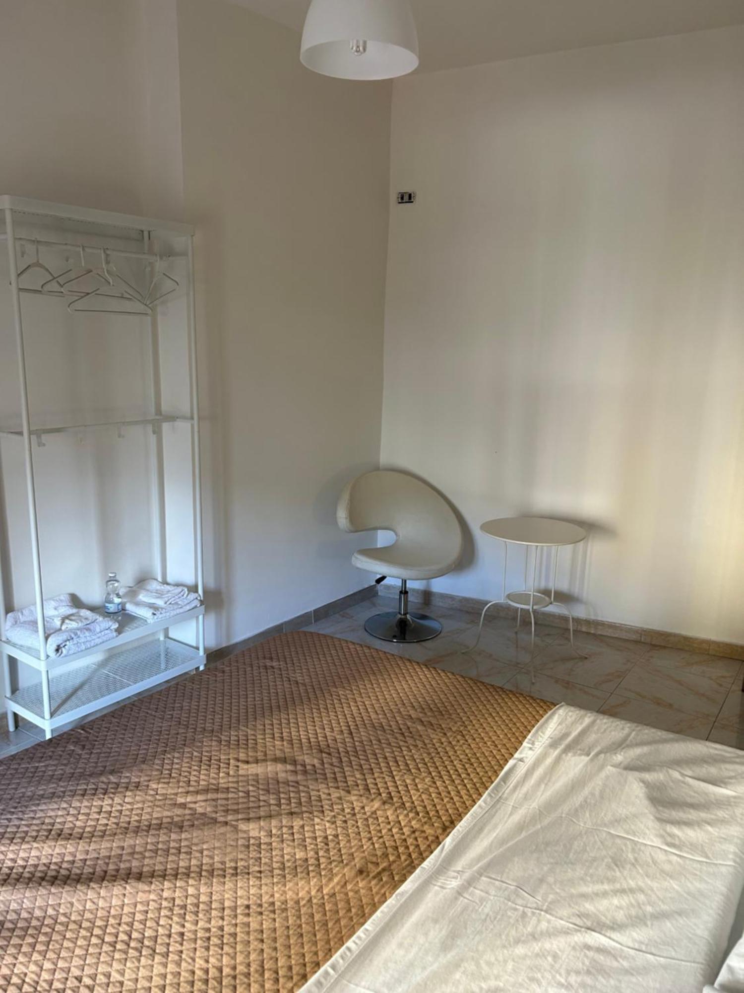 Bed and Breakfast Happy Fly Now Nápoles Exterior foto